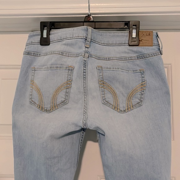 Hollister Super Skinny Light Wash - Picture 3 of 4